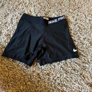 girls size large nike pros